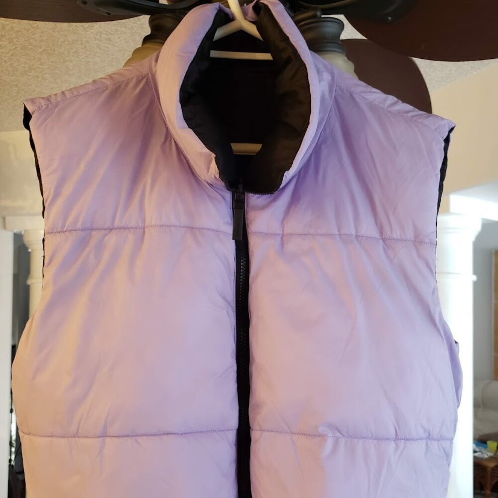 Completely Reversable Puffer Vest in size M Black or Mauve